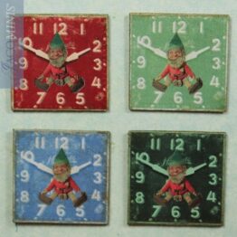 XM 07-C - Dark Green Christmas Decoration Board Gnome - Vintage Christmas