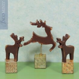 SVW-K 03-A - Set of 3 Reindeers on Toy Block Kit - Santa Village 2