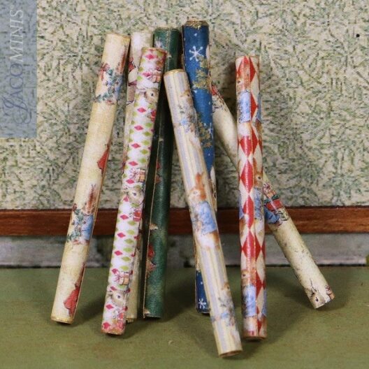 CP 23-C - Set of 8 Rolls of Gift Wrapping Paper - Christmas with Peter Rabbit & Friends