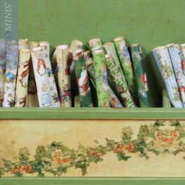 CP-K 05-C - Set of 8 Rolls of Gift Wrapping Paper with Gift Labels Kit - Christmas Peter Rabbit Kits & Graphics