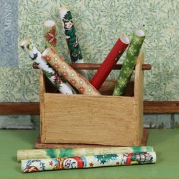 VC 21 10-A - Set of 8 Christmas Gift Wrapping Paper Rolls - Victorian Christmas