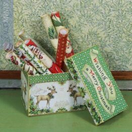 VC 21 10-C - Set of 8 Christmas Gift Wrapping Paper Rolls - Victorian Christmas