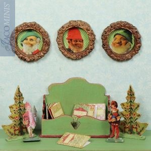 SVB 07-A - Picture in Round Frame - Santa Village