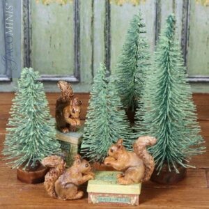 CP 01-K - Squirrel - Christmas with Peter Rabbit & Friends