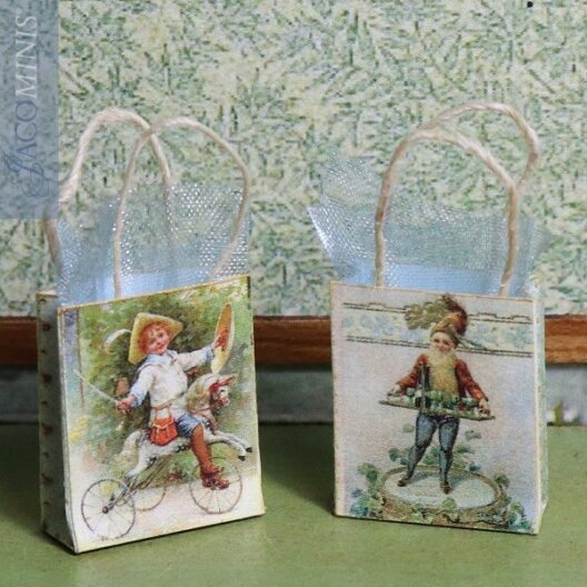 SVA 09-F - Set of 2 Christmas Gift Bags - Santa Village